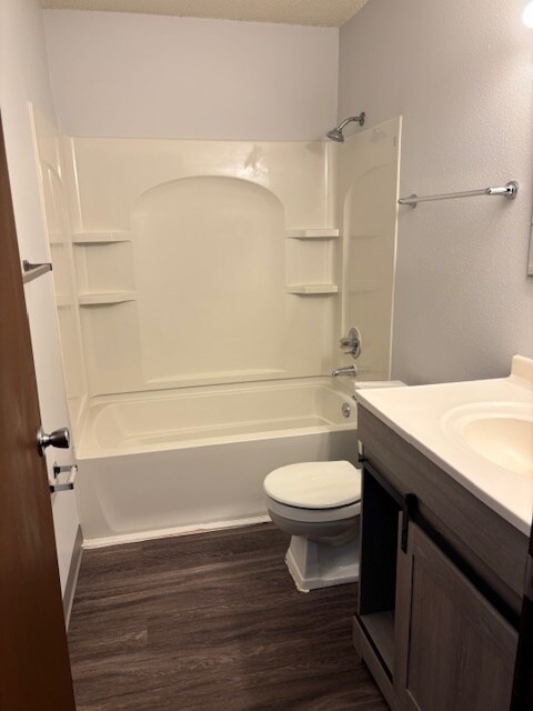 Foto del edificio - 1611 Center Point Rd NE