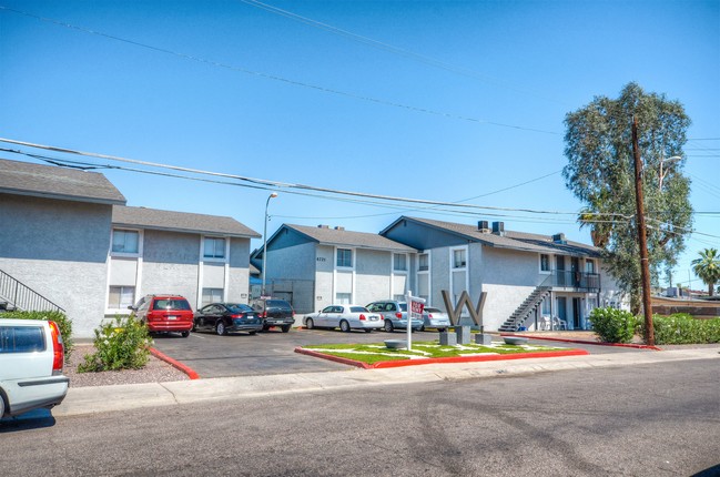 Building Photo - Wilshire Place Apartments