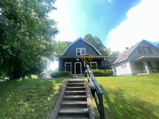 Building Photo - Renovated 2 Bedroom 2 Bathroom  available ...