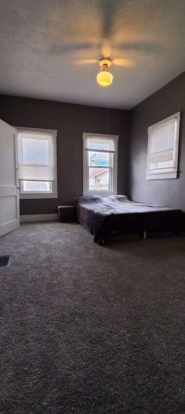 Primary Photo - 726 8th St