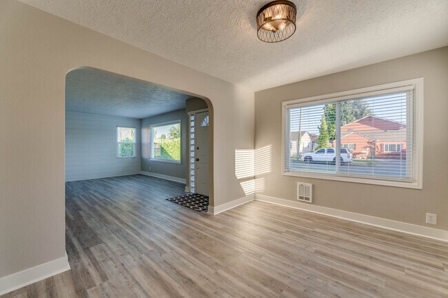 Foto del edificio - 2908 Hemlock St