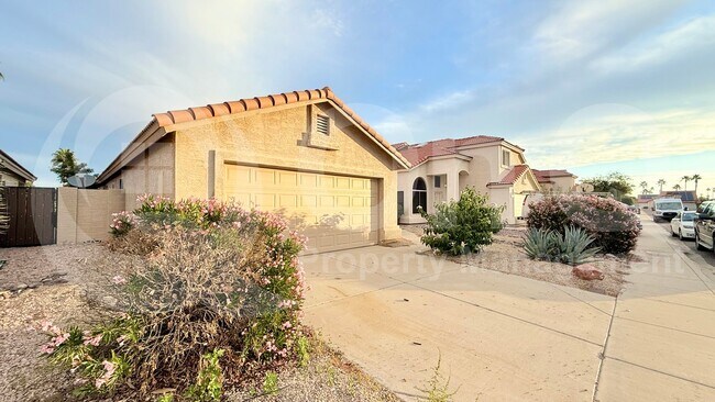 Foto del edificio - 7740 W Julie Dr