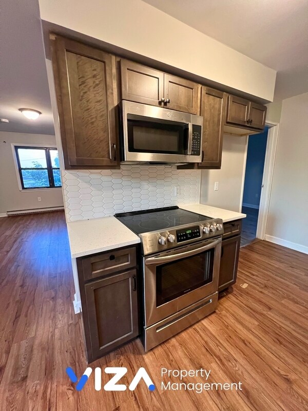 Primary Photo - 417 Boulevard