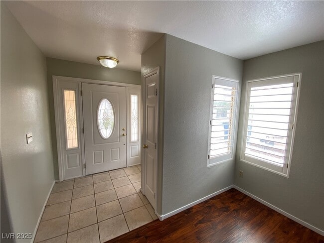 Building Photo - 8009 Festivity Cir