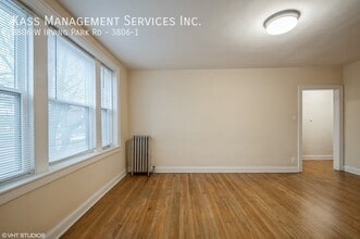 Building Photo - 3806 W Irving Park Rd