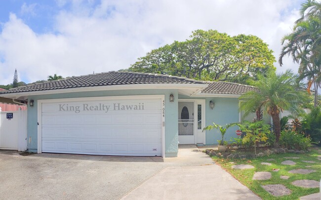 Building Photo - 4 br / 3 bath w/Lg Lanai &detached office ...
