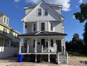 Building Photo - 518 Park St