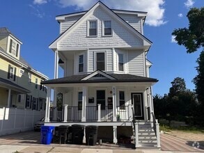 Building Photo - 518 Park St