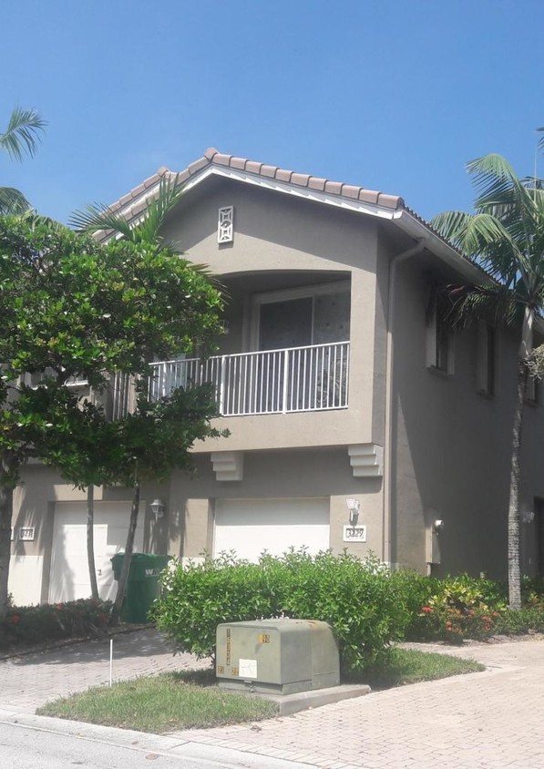 Foto principal - 3072 Laurel Ridge Cir