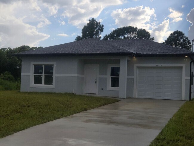 Foto del edificio - Brand New 2/2/1- SW Lehigh Acres