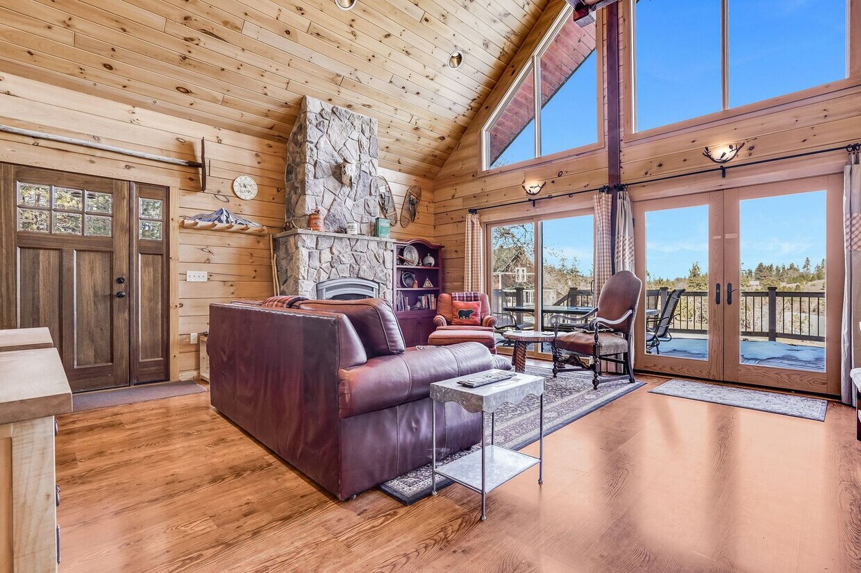 Foto principal - 219 Hartland Rd