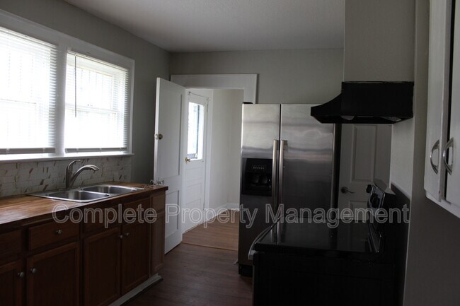 Building Photo - 1417 Bessemer Rd