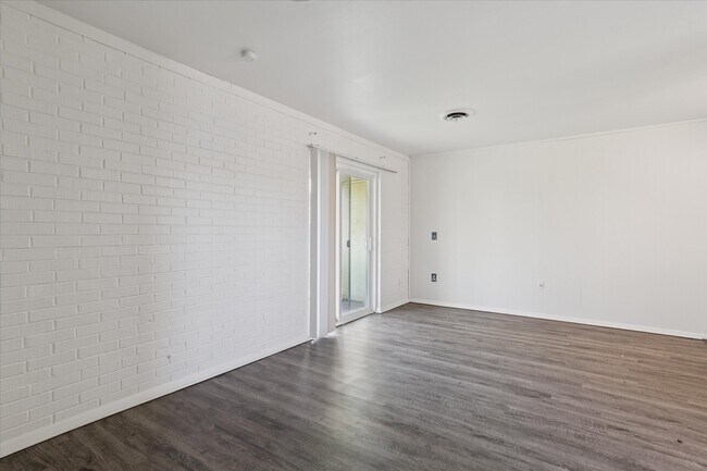 Foto del edificio - Flint Road Apartments