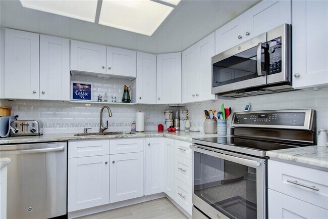 Building Photo - 10216 Regal Dr