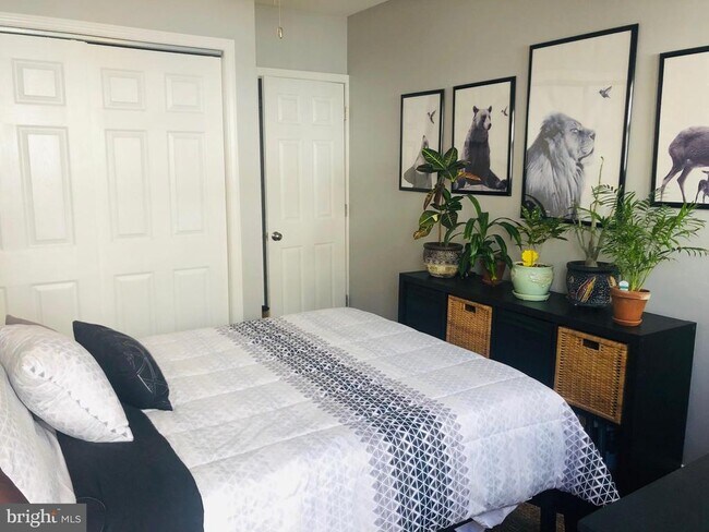 Foto del edificio - 349 Dickinson St