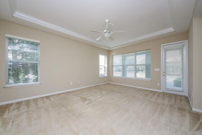 Foto del edificio - 12959 Runswick Ave