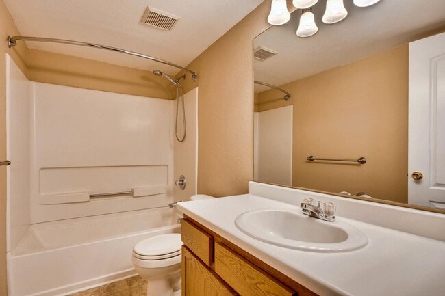 Building Photo - 183 Pelican Cir