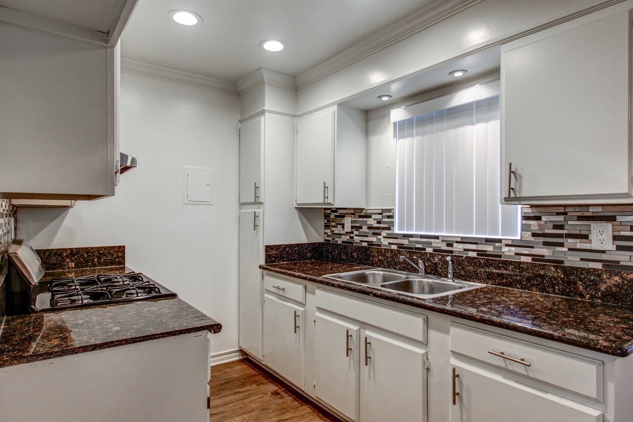 Balcom Park Apartments Fullerton Ca Apartments Com