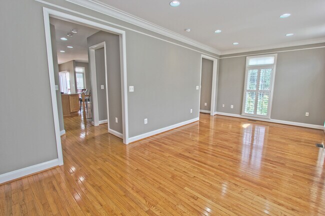 Building Photo - 4083 Walnut Cove Cir