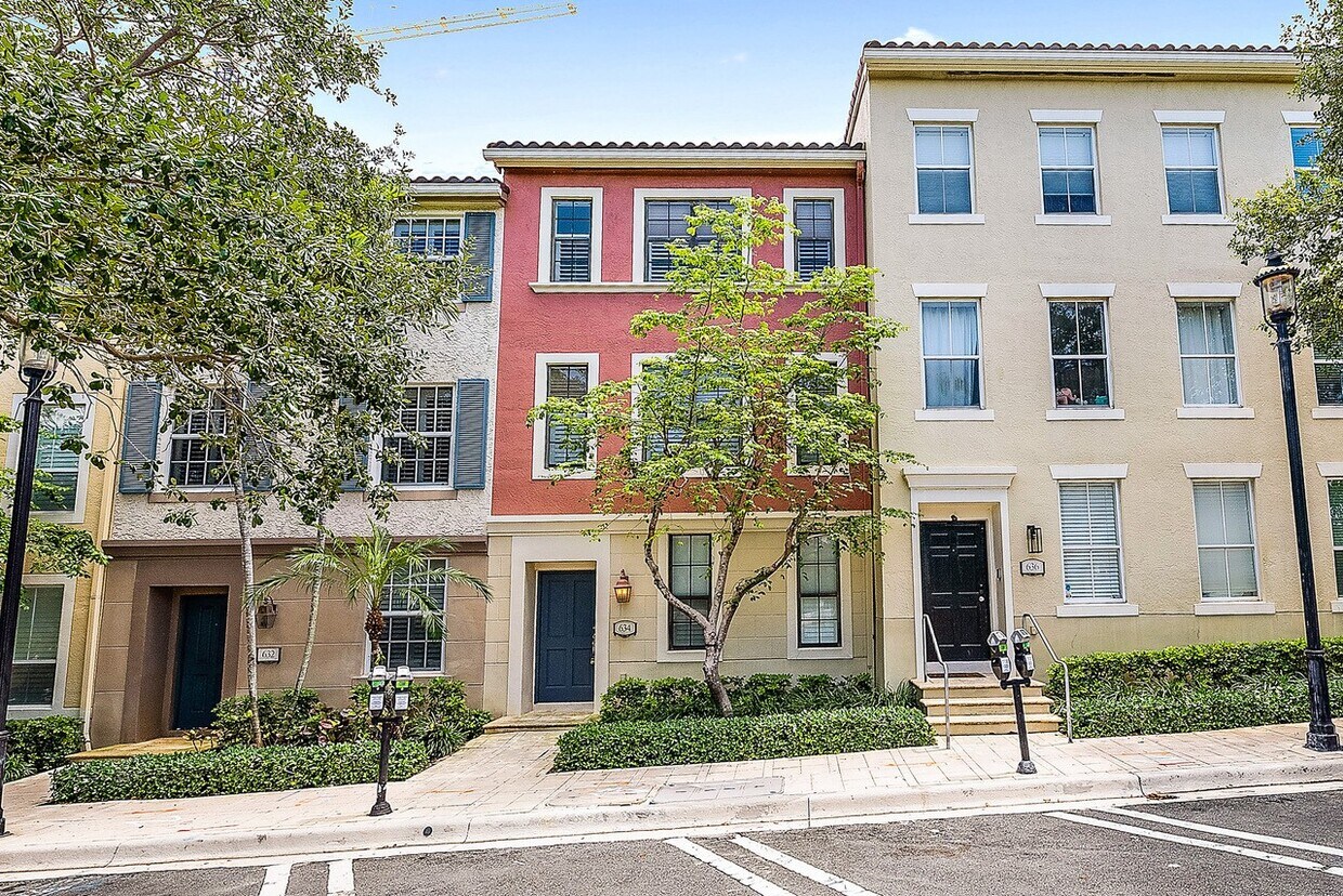 Beautiful home - 634 Fern St (West Palm Beach, FL)