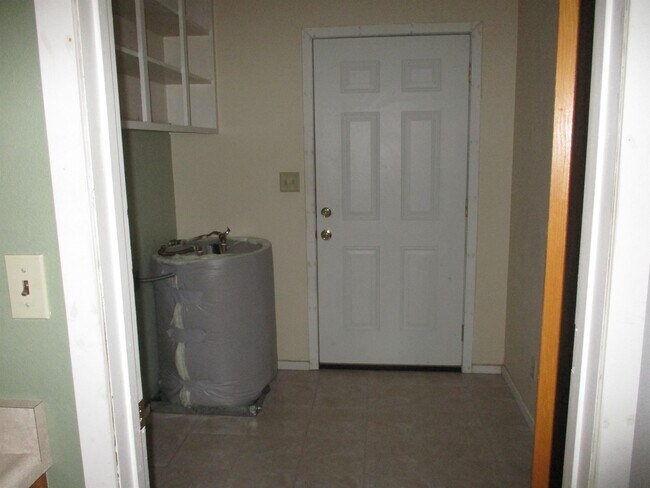 Foto del edificio - 4780 Cody Ave