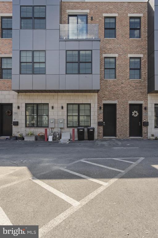 Building Photo - 1500 S 25th St