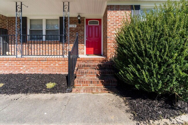 Foto del edificio - 1128 Grandy Ct