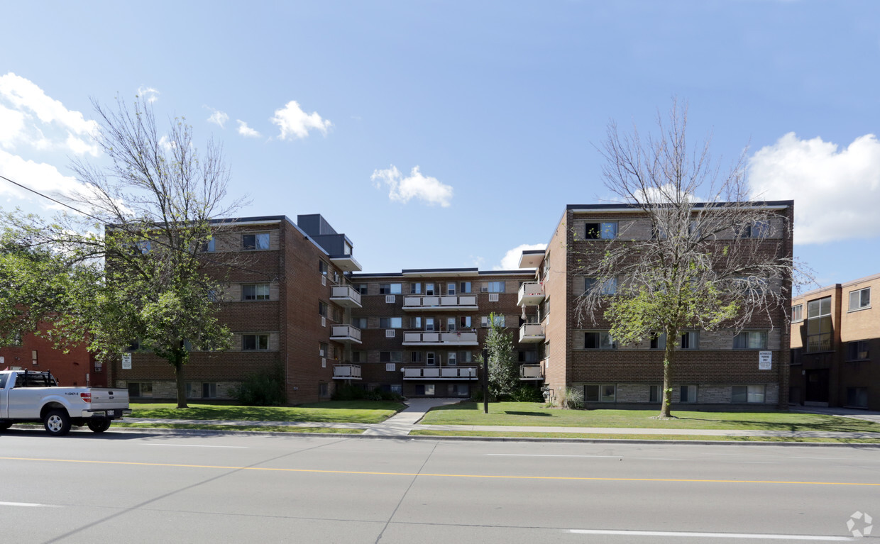 Helen Manor Apartments 1296 Fennell Ave E Hamilton, ON