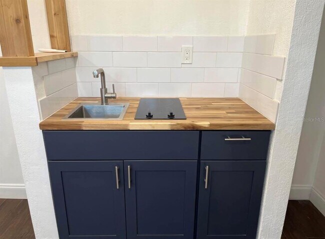 Foto del edificio - 574 Bay Esplanade