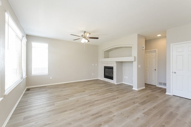 Building Photo - 549 S 17th Ave