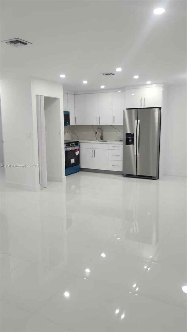 Foto del edificio - 5300 NW 25th St