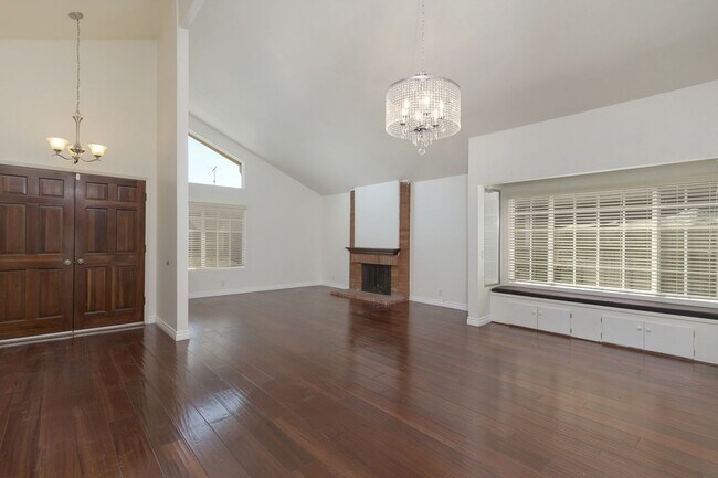 Building Photo - **PRIME RANCHO PENAQUITOS LOCATION**LUSH L...