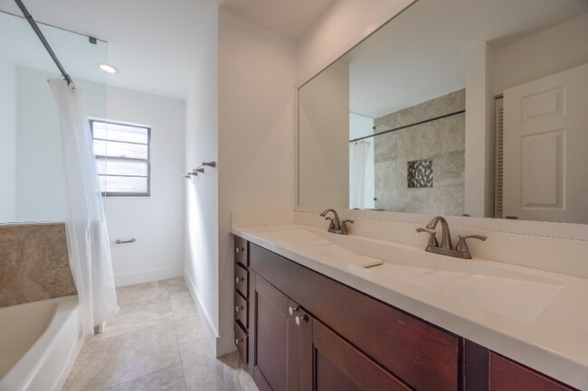 Building Photo - 22352 Martella Ave