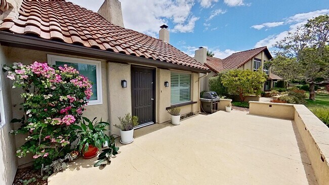 Foto del edificio - Spacious 3 bed / 2 bath in the More Mesa area