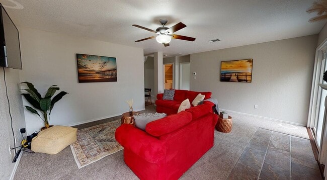 Building Photo - Modern Austin Home Near Walnut Creek Greenbelt