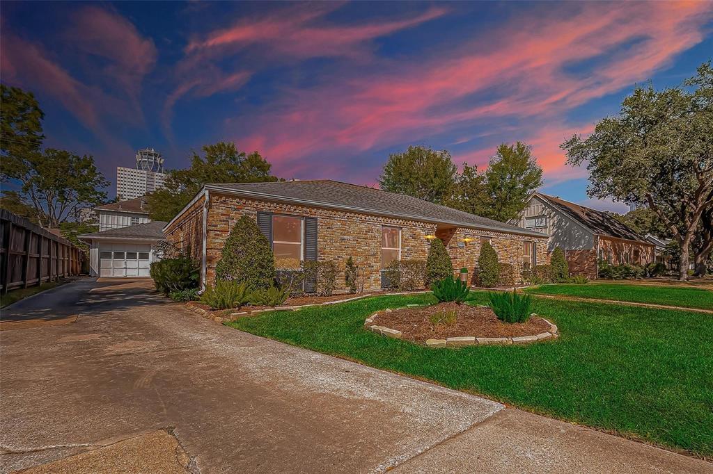 Foto principal - 12318 Queensbury Ln