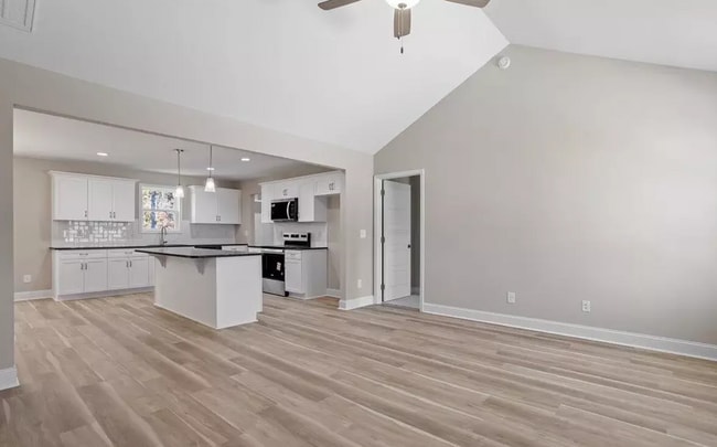 Building Photo - 486 Placid Pond Dr