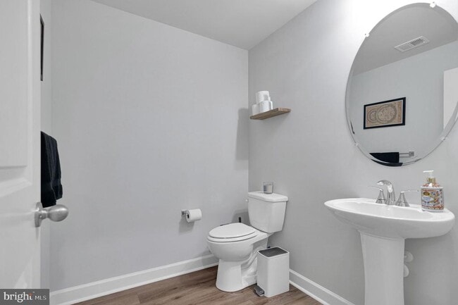 Foto del edificio - 7203 Mountaineer Dr