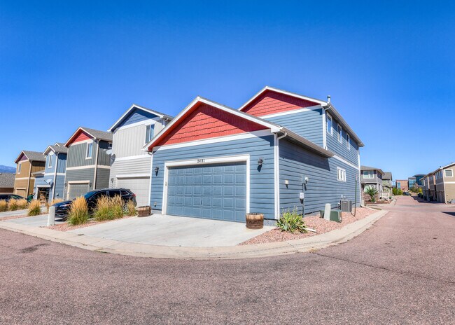 Building Photo - 2481 Ellingwood Dr