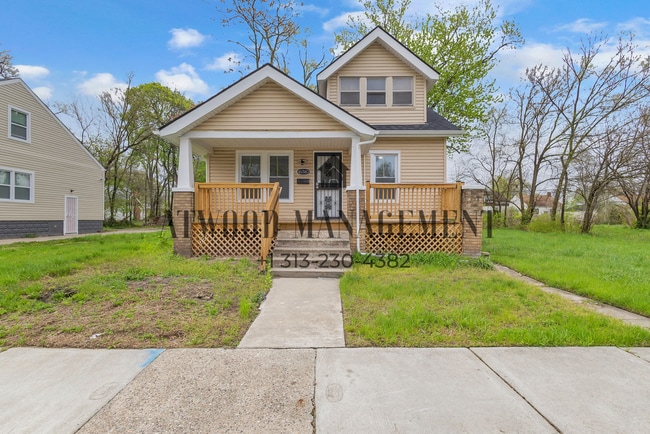 Building Photo - 16582 Santa Rosa Dr