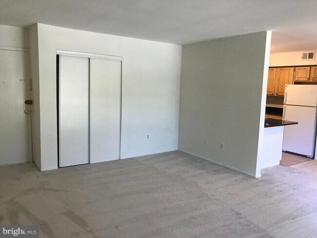 Foto del edificio - 7821 Enola St