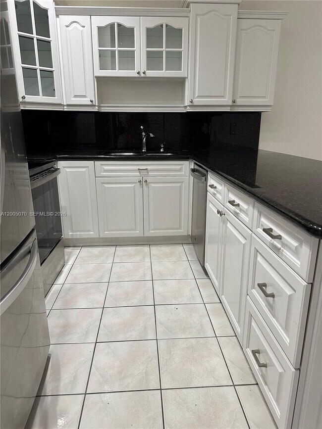 Foto del edificio - 8974 NW 112th St