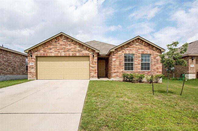Foto del edificio - 5716 Hopkins Dr