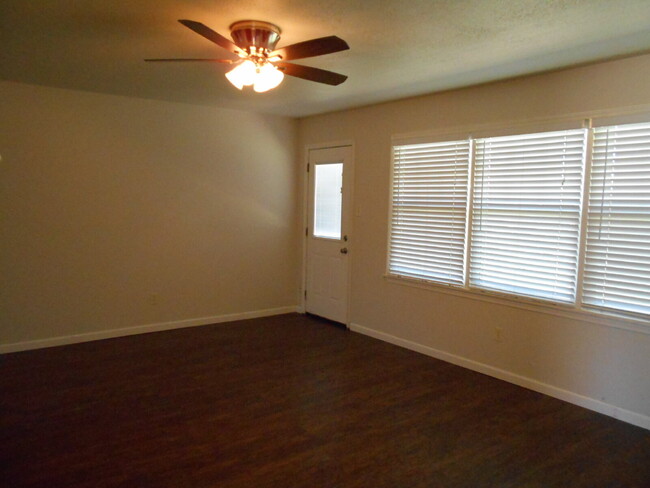 Foto del edificio - Pre-Leasing for Summer/Fall 2025!