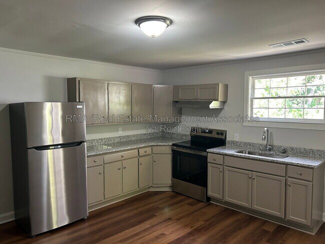 Foto del edificio - 1342 Drewery Ave