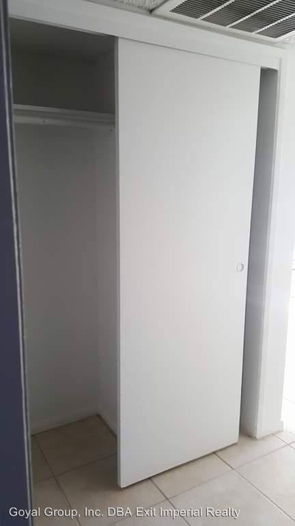 Foto del edificio - 644 W Commercial Ave