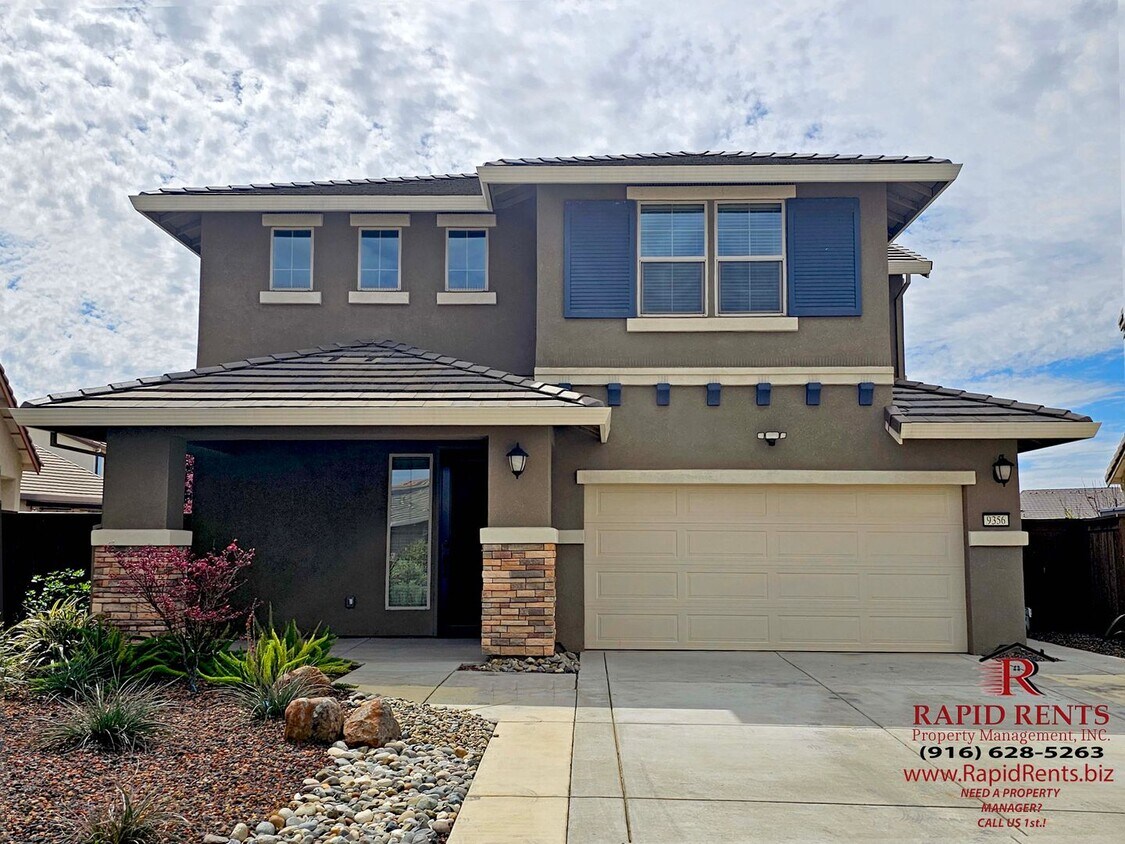 Primary Photo - Beautiful Solar Home Located in Sacramento...