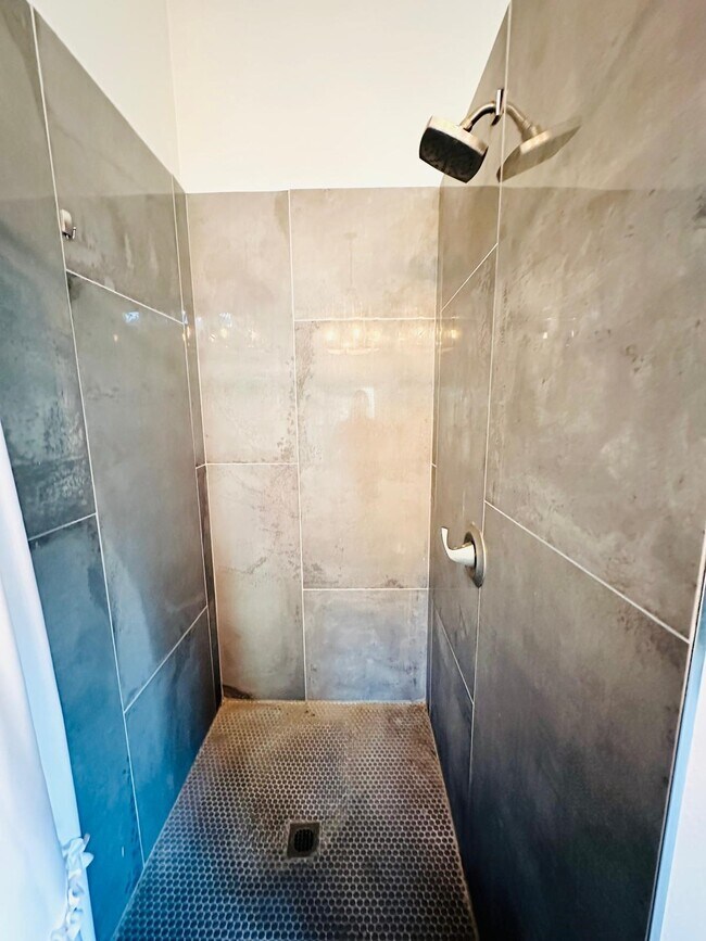 Building Photo - 310 Hunt St