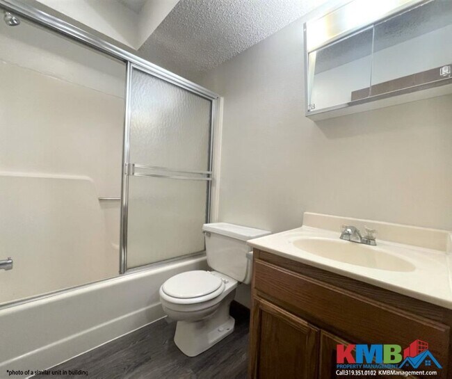 Foto del edificio - 418 S Van Buren St