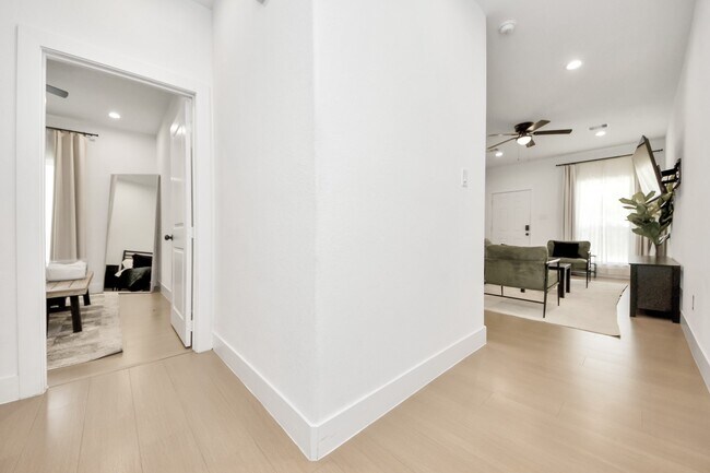 Foto del edificio - 5774 Heron Dr